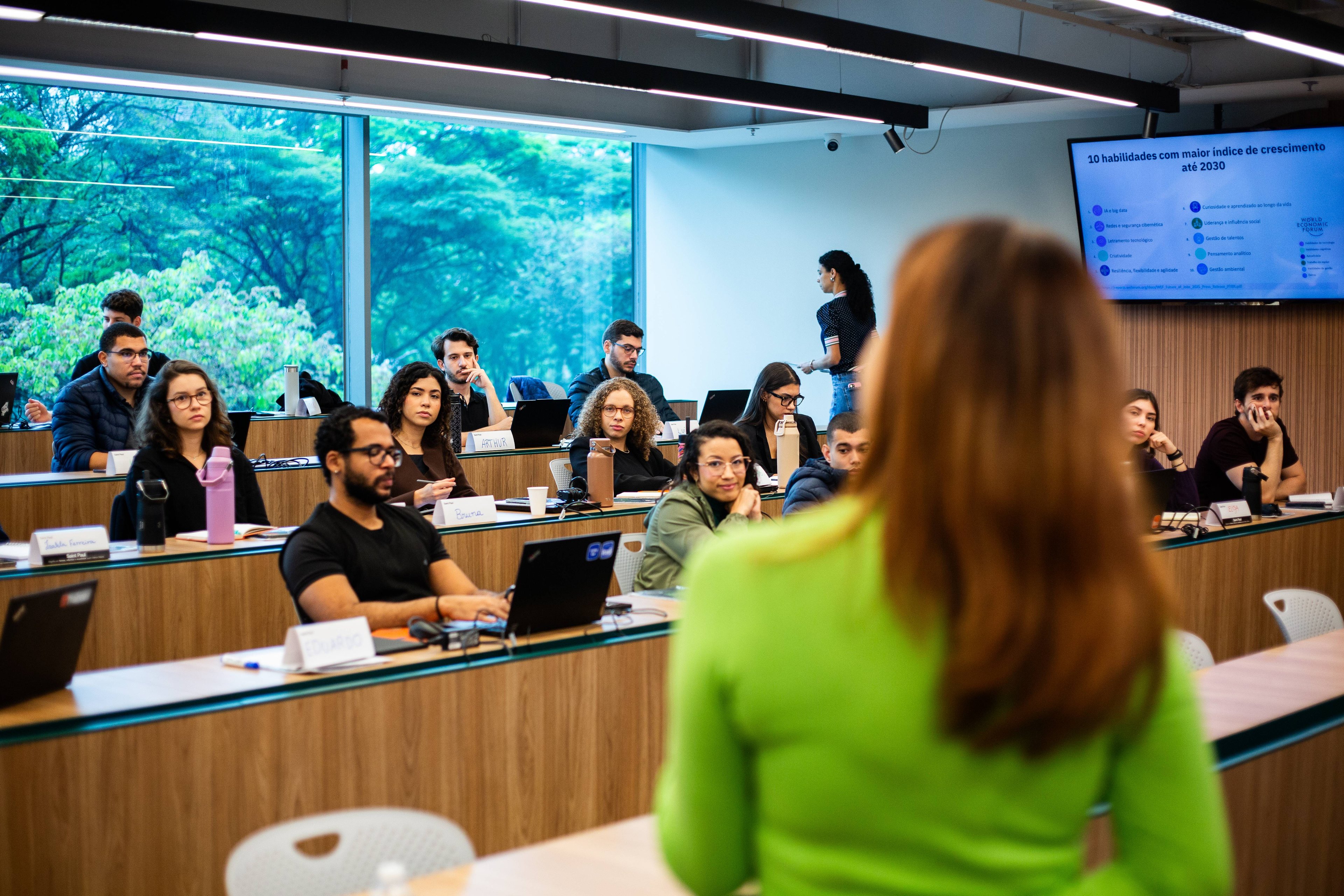 41 talentos, 64 horas: a aposta do Itaú para revolucionar a liderança para o setor financeiro
