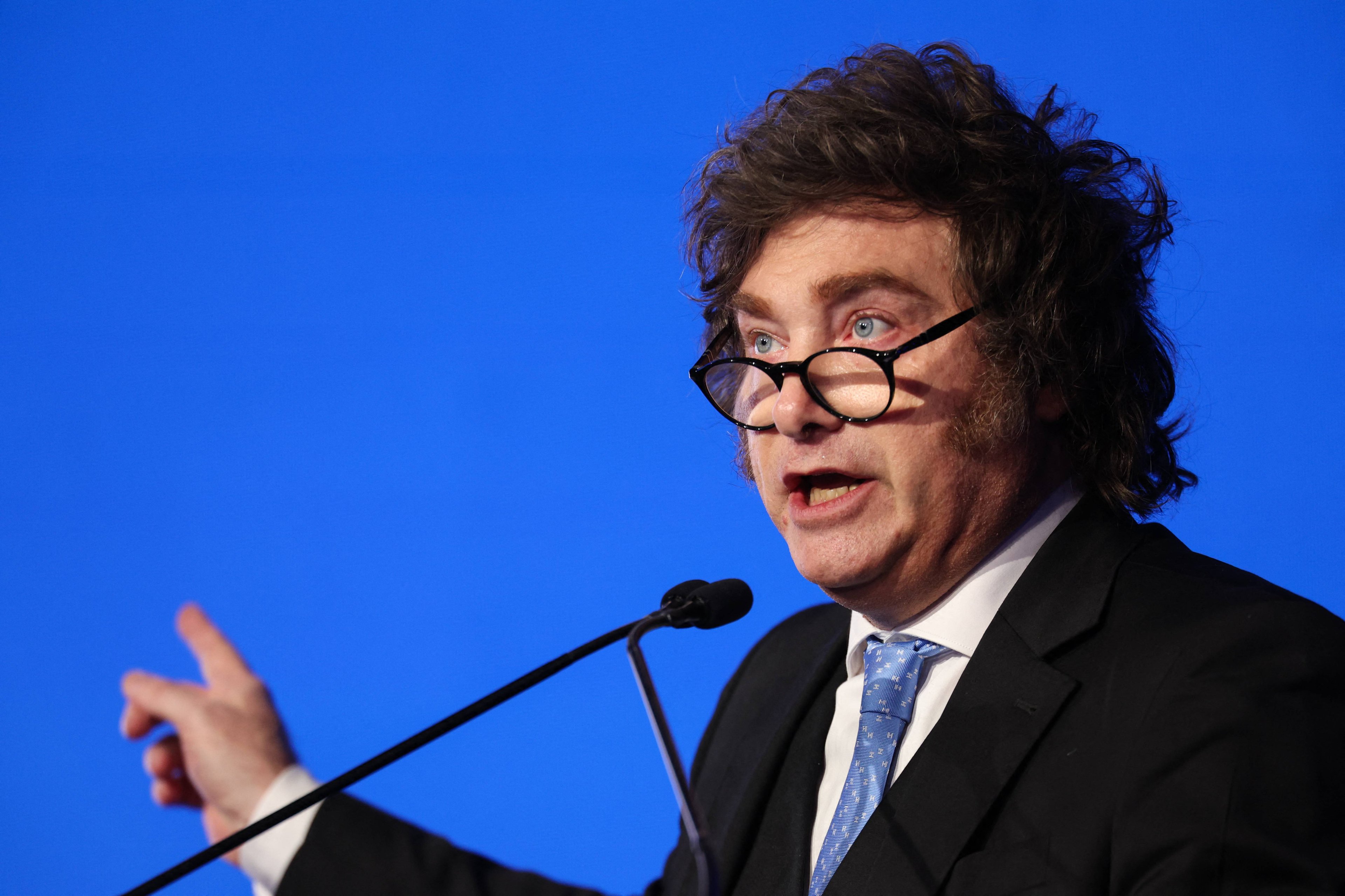 Nem Milei conseguiu fazer o ajuste fiscal que o Brasil precisa, diz economista