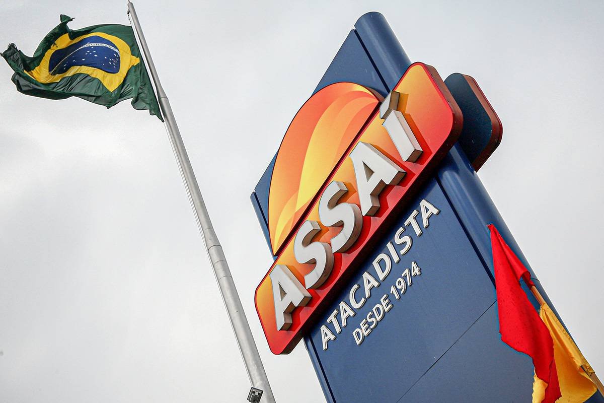 Assaí entra no ramo de combustíveis e compra 18 postos; negócio pode chegar a R$ 80 milhões