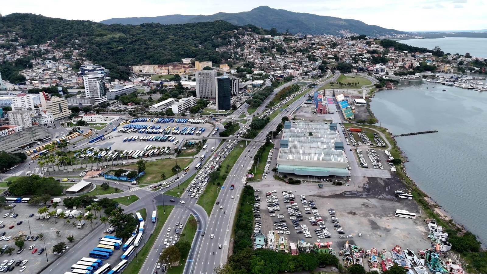 Leilão do Centro de Eventos de Florianópolis tem ágio de 90% após 144 lances
