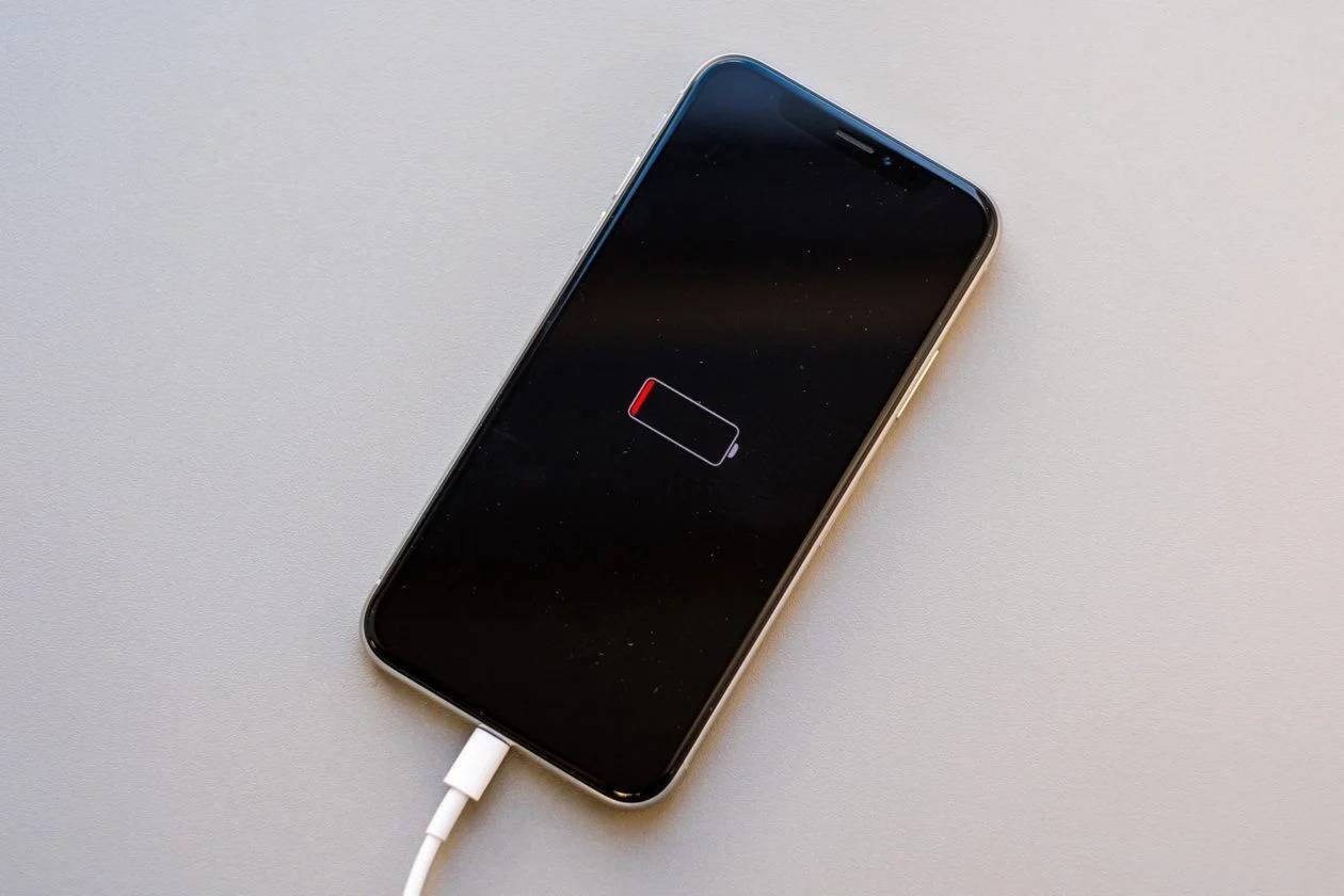 Imagem da notícia: Celular esquentando e descarregando rápido depois do iOS 27? Veja o que fazer