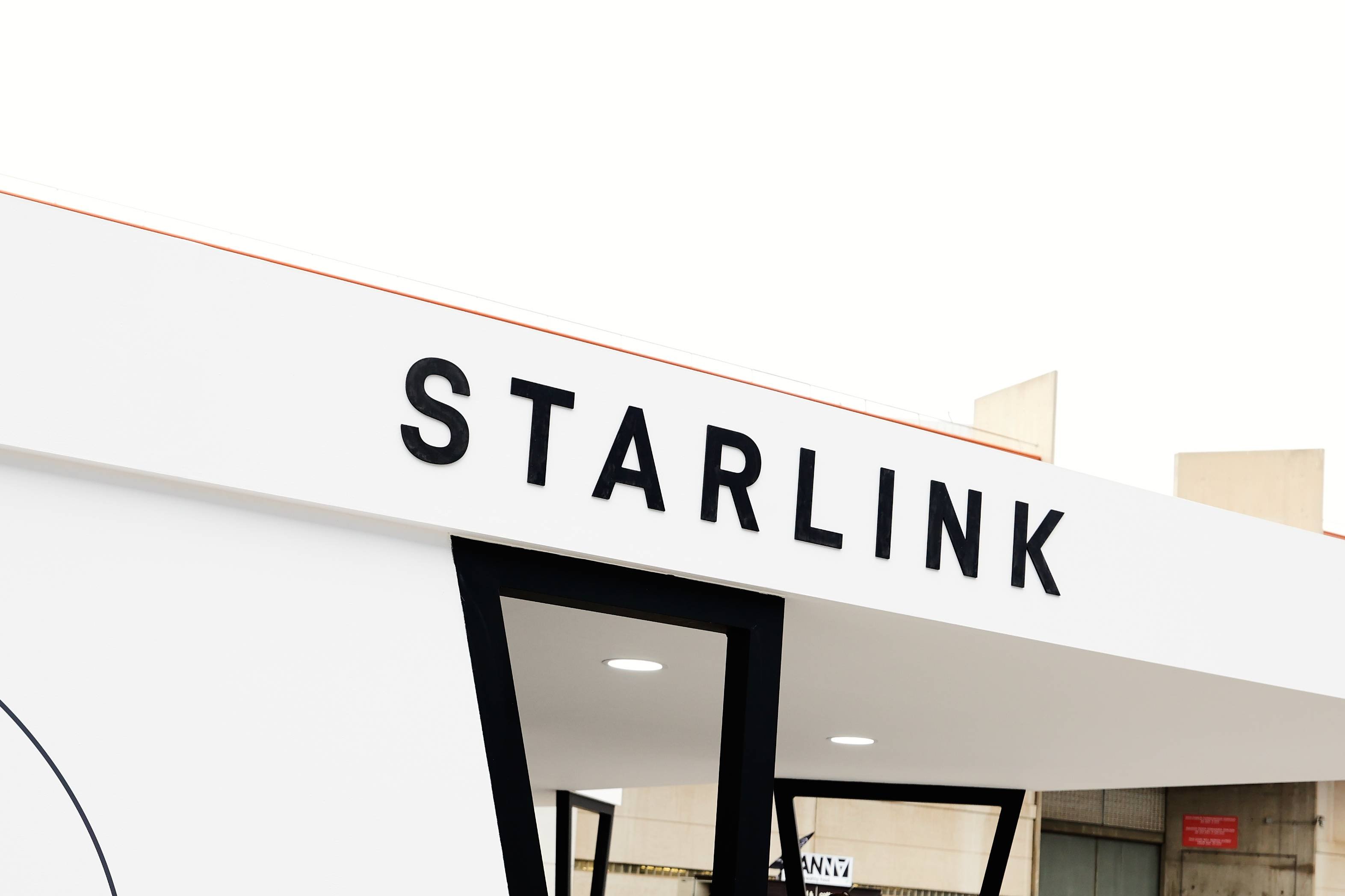 Imagem da notícia: SpaceX investe R$ 40 bilhões e entra no mercado de telefonia móvel dos EUA