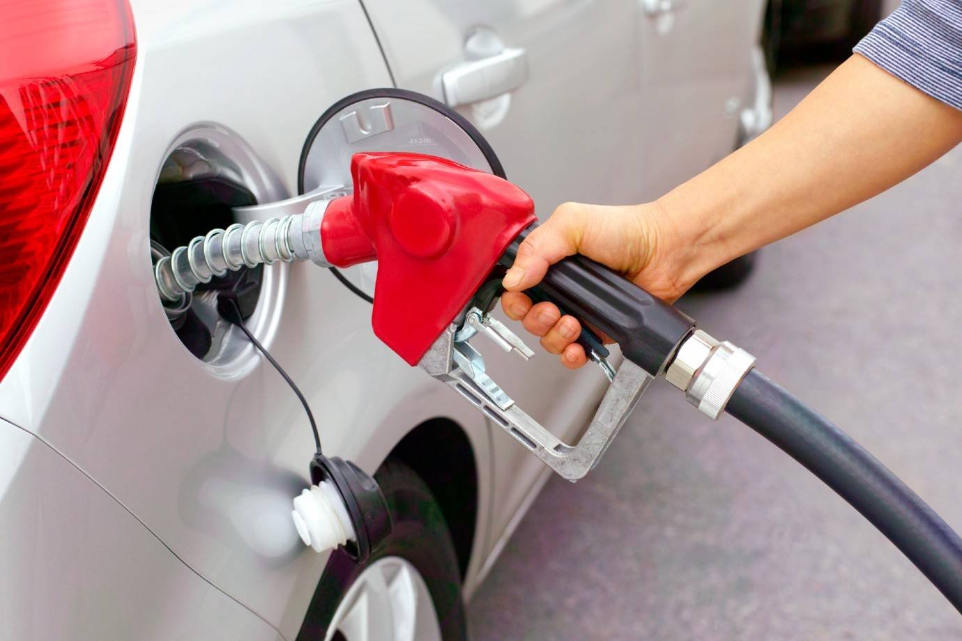 Estados aprovam aumento do ICMS sobre gasolina, diesel e gás de cozinha a partir de 2027