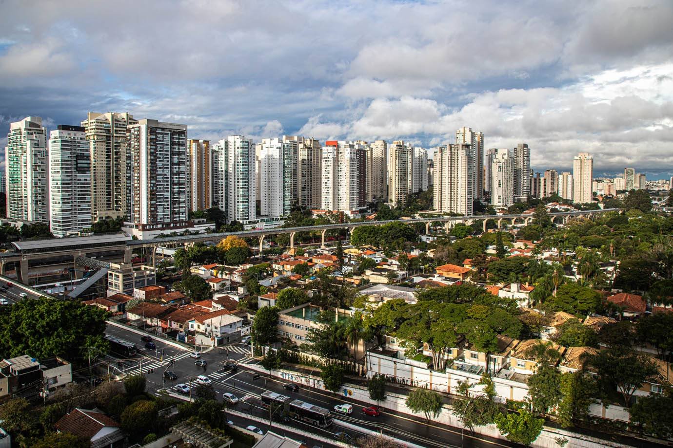 Juro do financiamento imobiliário subiu. Quem tem crédito aprovado paga a nova taxa?