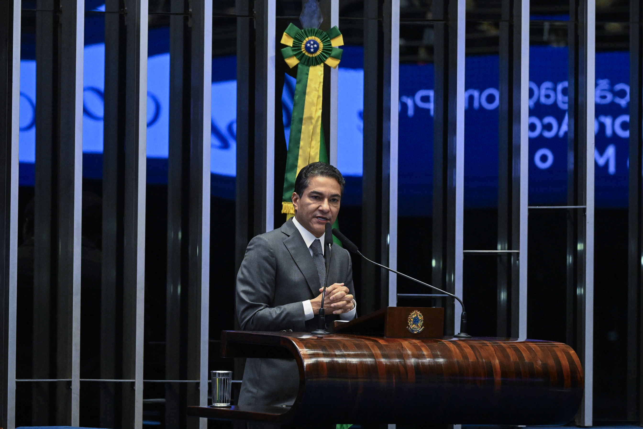 Flávio Bolsonaro conseguirá vice no PL, diz presidente do Republicanos