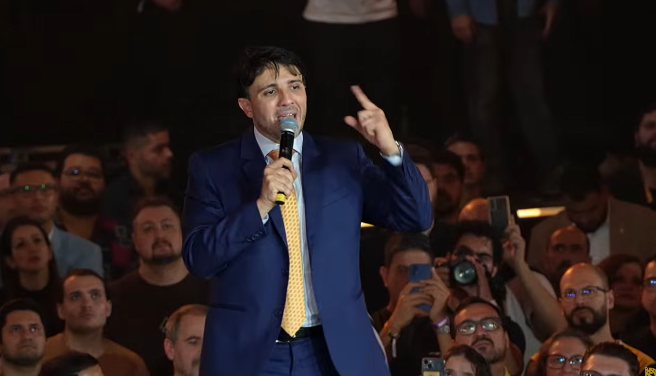 ‘Pelo menos 300 parasitas e vagabundos do Centrão serão eleitos e vou ter que compor com eles’, diz Renan Santos