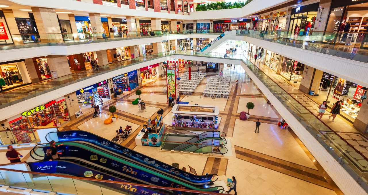 Fundo imobiliário anuncia compra de shopping por R$ 216 milhões; IFIX tem 3ª queda consecutiva