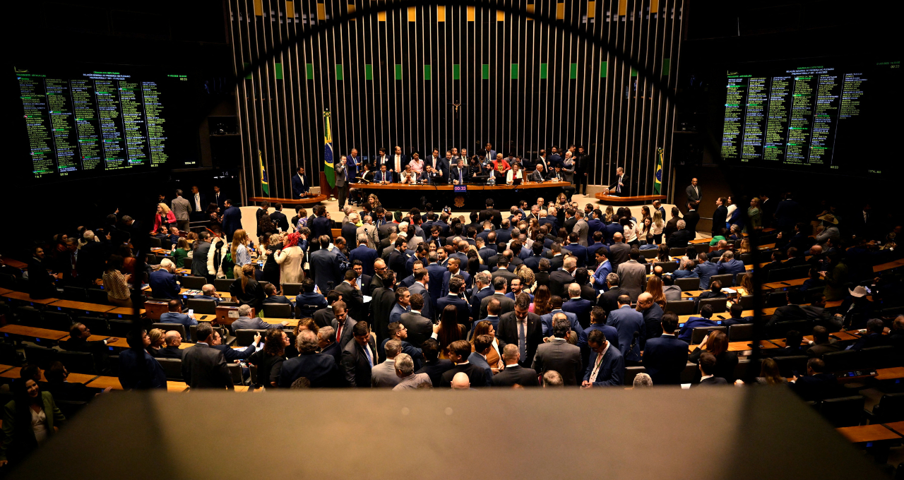 Eleições 2026: Entenda o cálculo que fixa de 8 a 70 o tamanho da bancada na Câmara e qual a diferença para o Senado