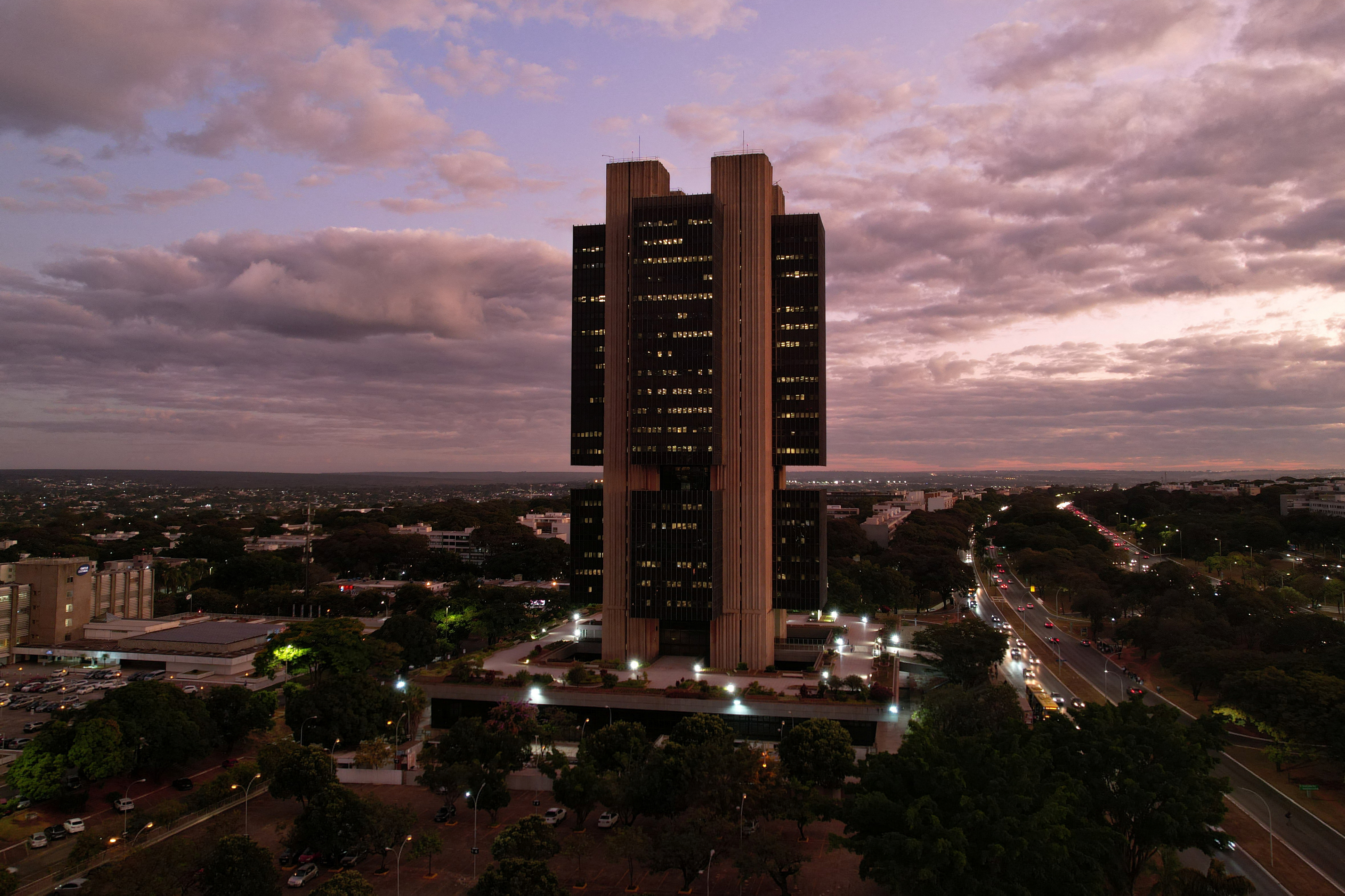Banco Central endurece regras para criptoativos e exige retenção de 24 horas em transferências acima de R$ 10 mil