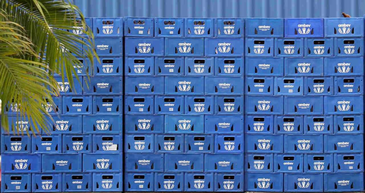 Ambev (ABEV3) cancela ações mantidas em tesouraria; veja o que significa para o acionista