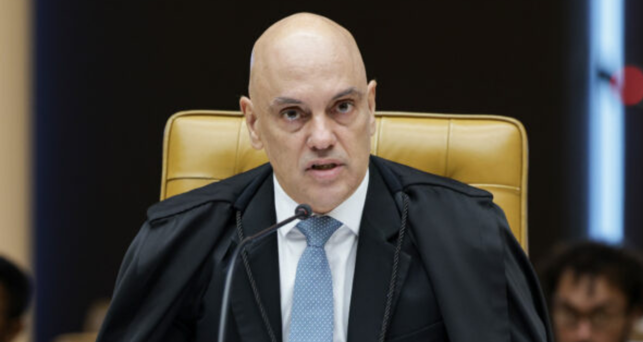 Moraes diz que modelo eleitoral brasileiro faliu e defende migração para o voto distrital misto