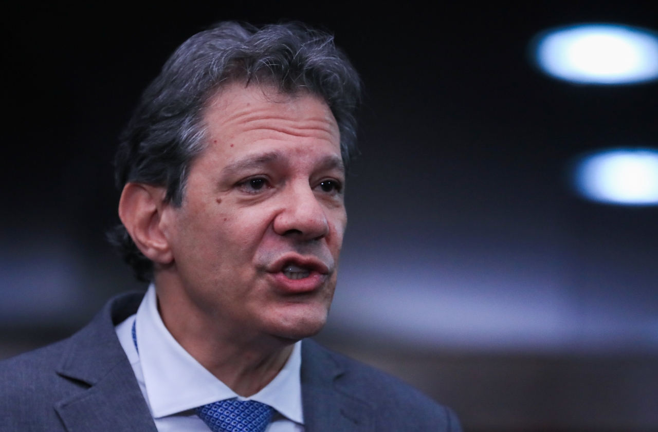 Haddad: é muito difícil prometer reestatizar Sabesp, mas temos de evitar uma ‘Enel das águas’