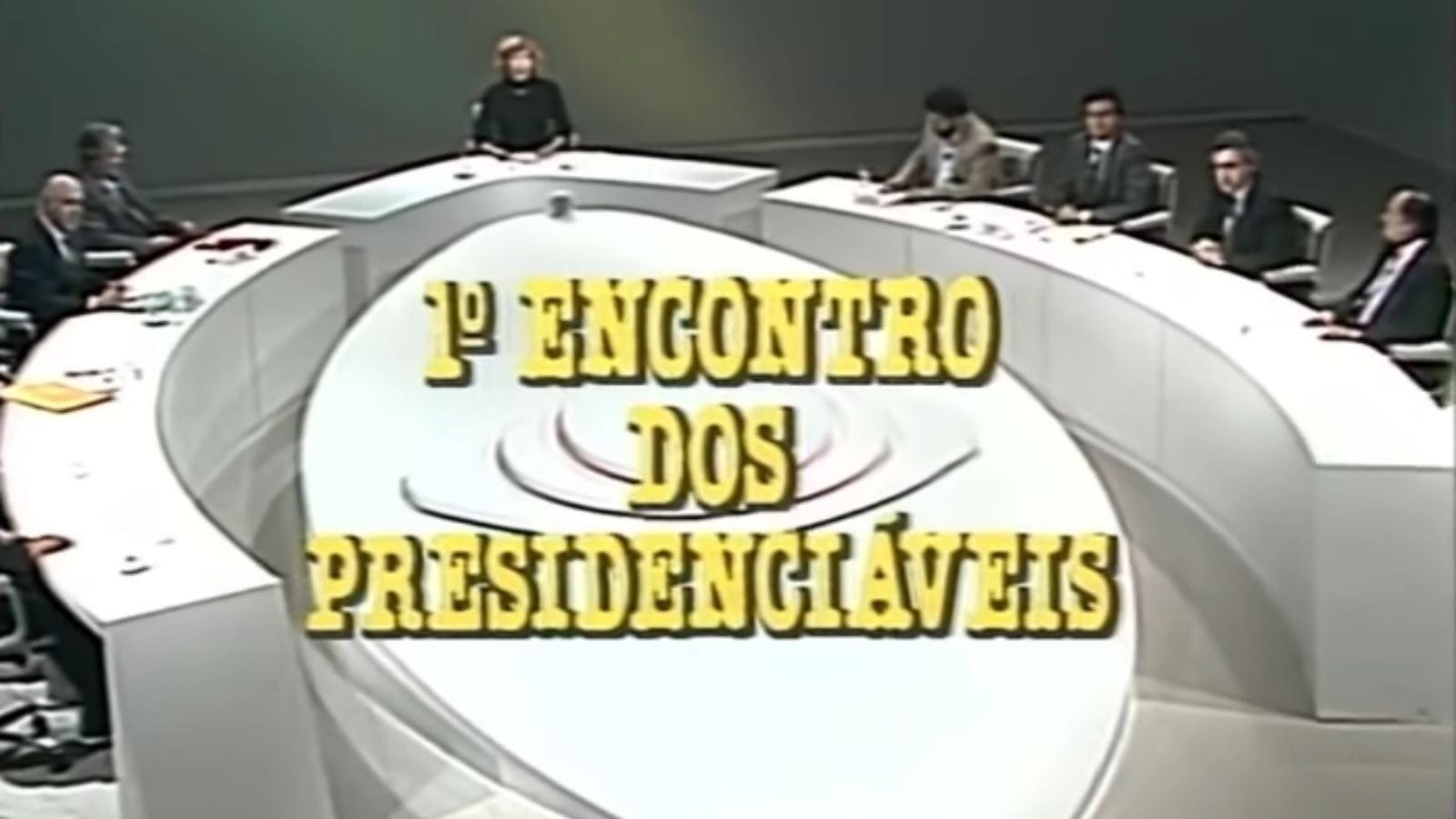 Do rádio à TV: como a disputa pelo voto migrou do monólogo sem cortes para as regras rígidas do cronômetro nos debates