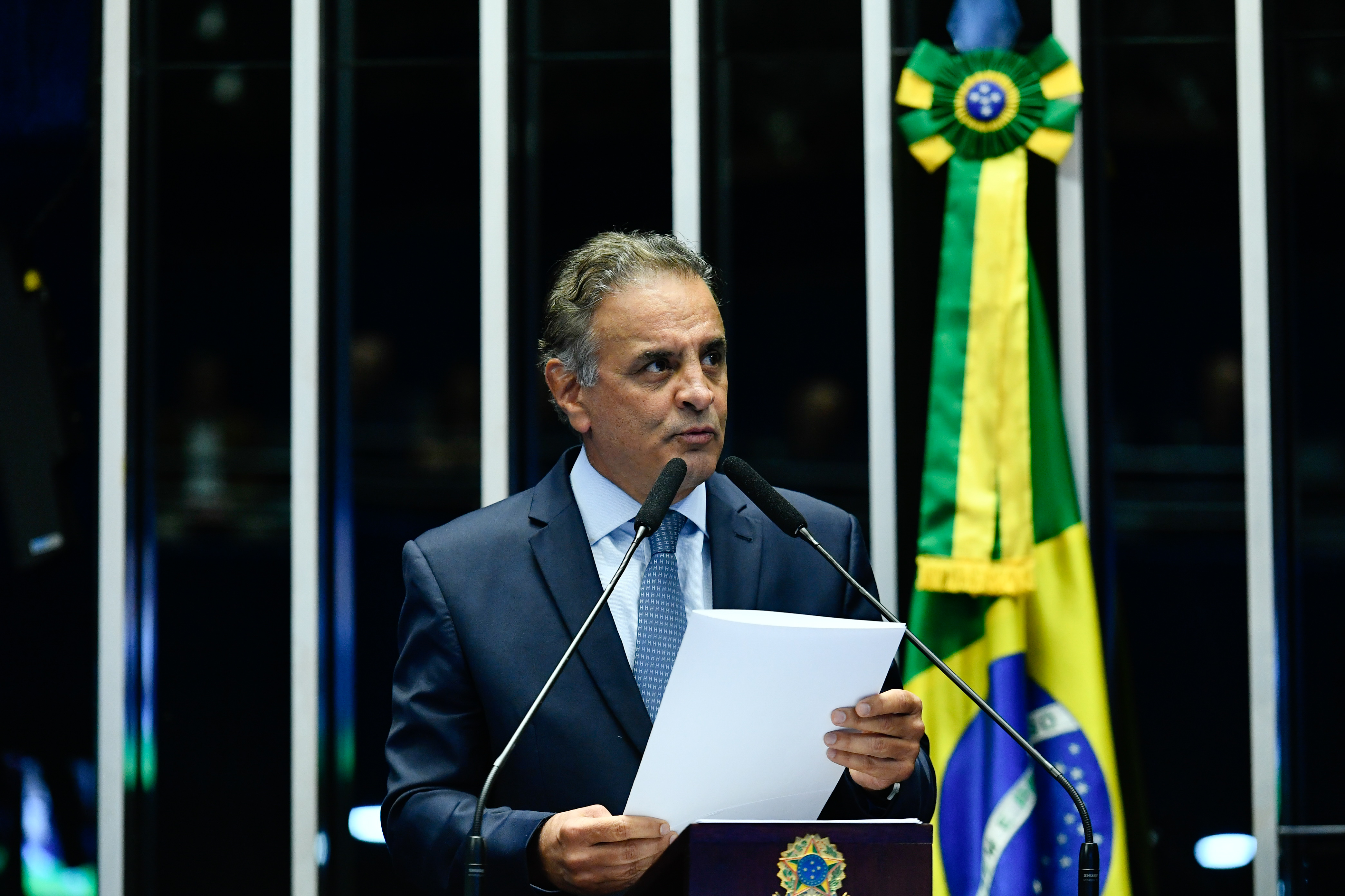 Aécio Neves diz que ‘mudou de rota’ e confirma candidatura ao Senado em Minas Gerais
