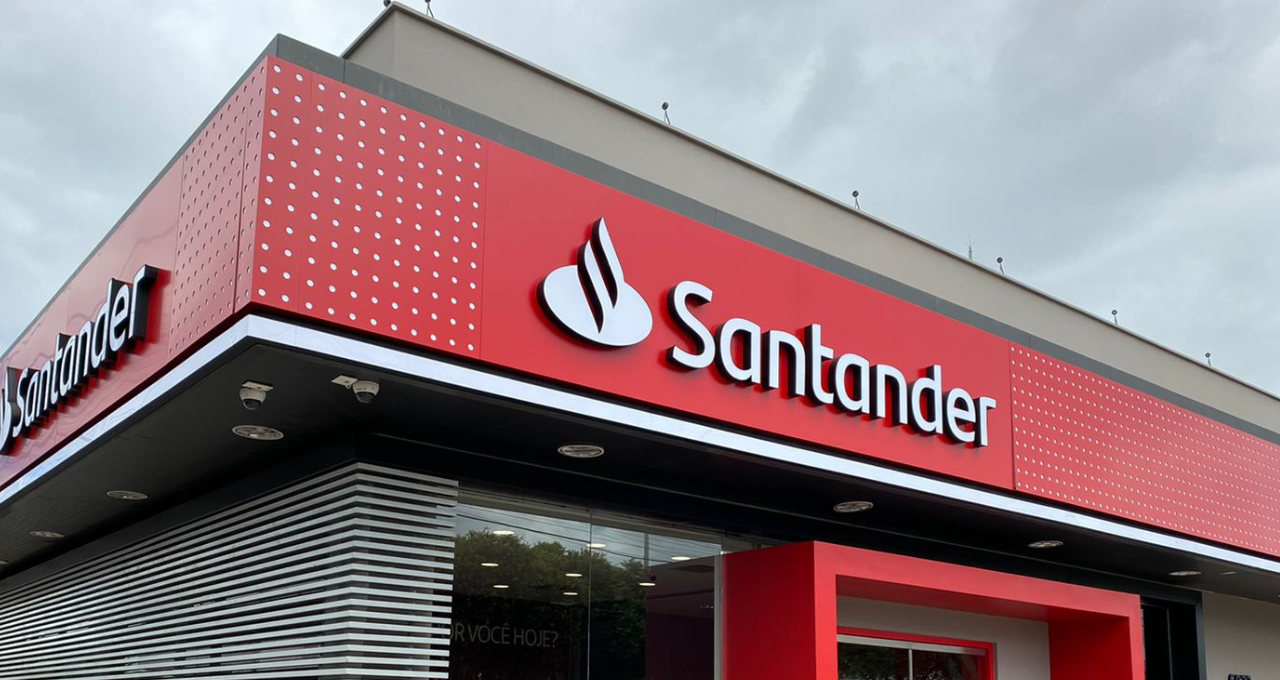 Compre Santander (SANB11), Vibra (VBBR3) e outras 3 ações para ganhar mais de 6% nesta semana, segundo Itaú BBA