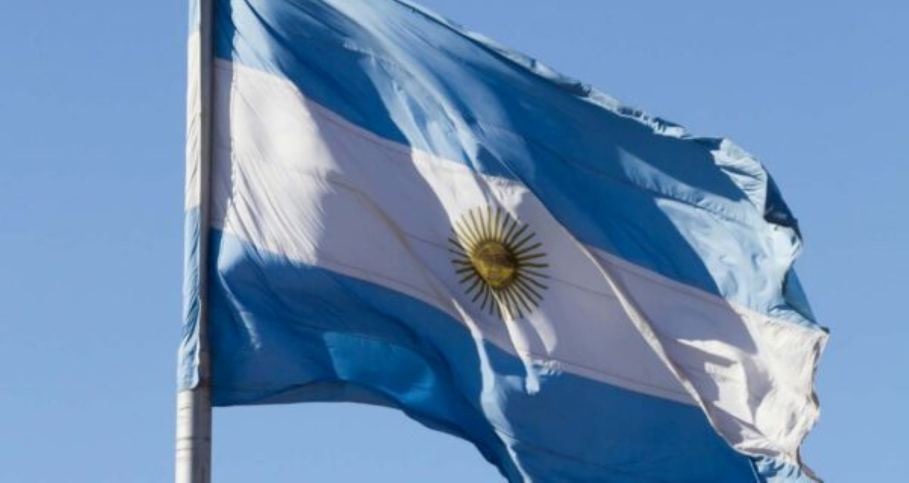 Argentina é paraíso das criptomoedas: 94% das negociações são para converter a moeda em ‘dólar digital’, diz a16z