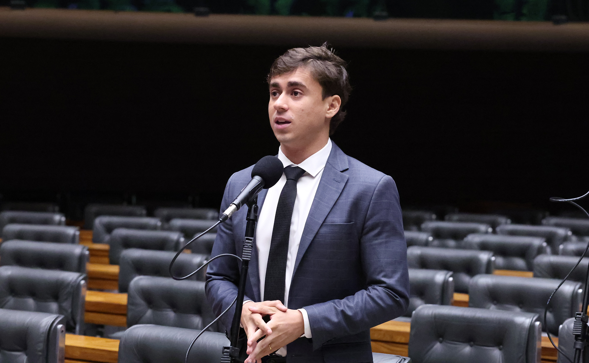‘Nunca chamei ele de lindão’, diz Nikolas Ferreira sobre Vorcaro