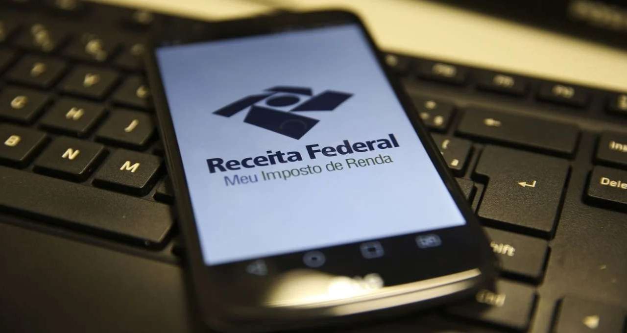Doença rara e silenciosa que atinge mulheres pode garantir isenção total de Imposto de Renda; entenda o projeto
