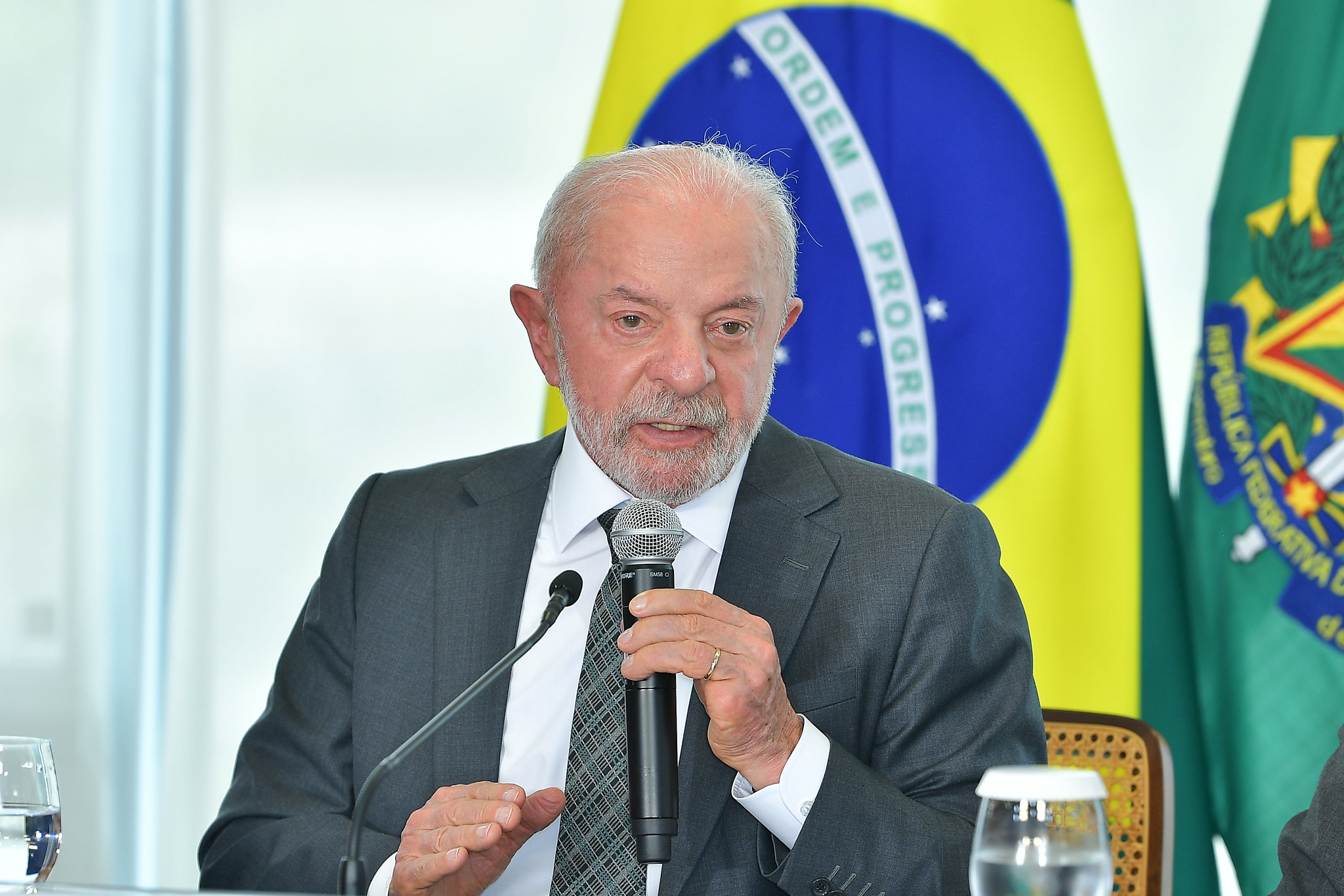 Lula diz ter afirmado a Trump que Brasil não aceitará ingerência nas eleições