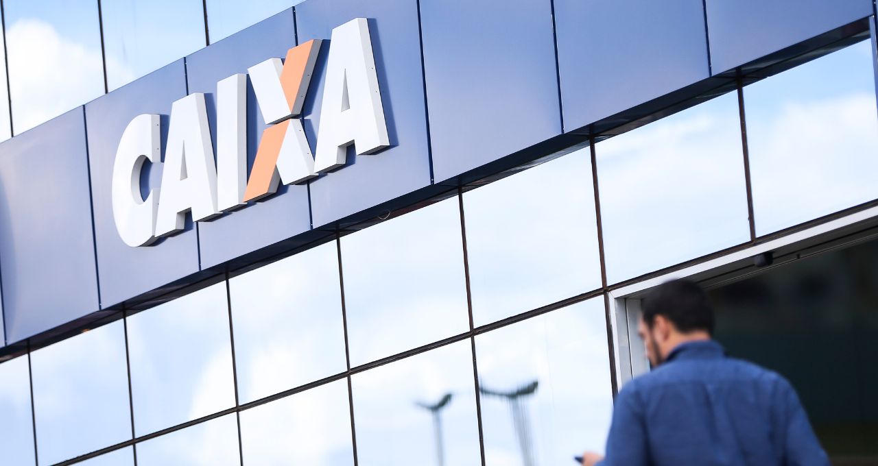 Fundo imobiliário vende agência da Caixa por R$ 4,75 milhões e lucra R$ 1,82 por cota; veja os detalhes