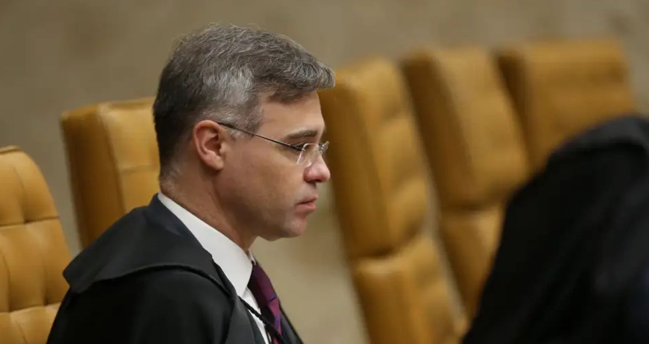 Mendonça levanta sigilo de 39 processos no STF