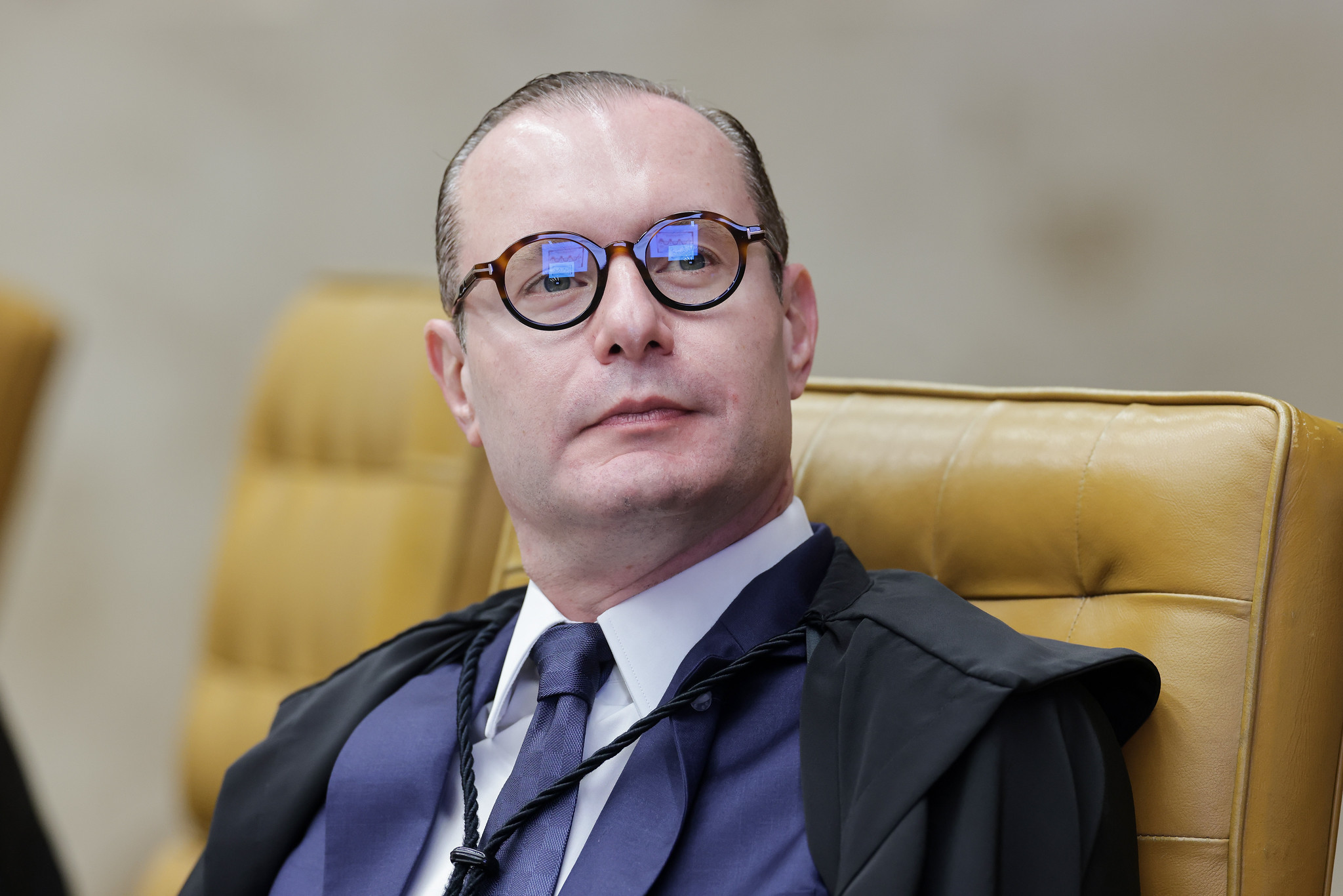 Polícia Federal envia dados de celular de Vorcaro a Zanin e a Gilmar Mendes, informa STF