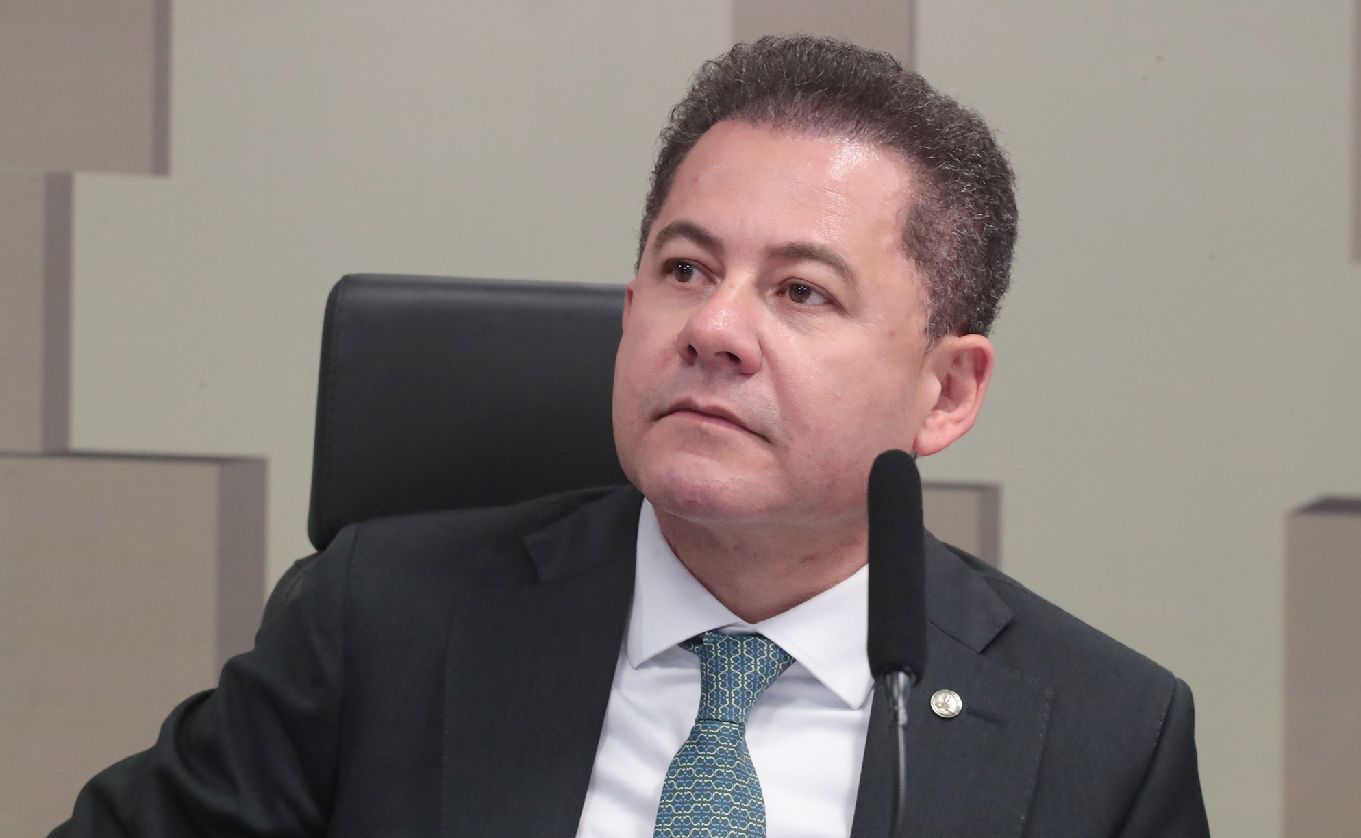 Deputado que intermediou encontro de Mendonça e Vorcaro é alvo em ação da PF sobre tráfico de influência em tribunais superiores