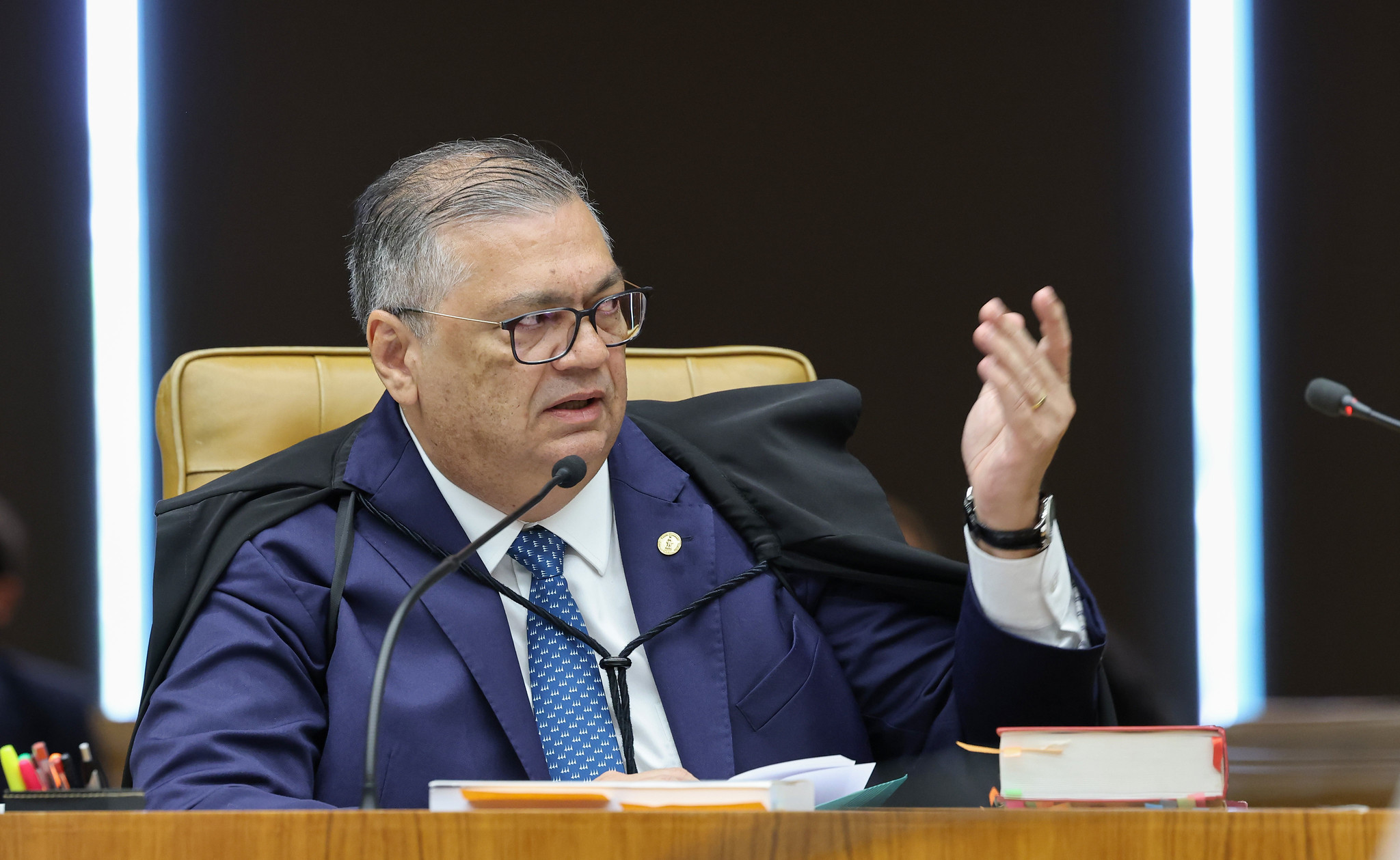 Defesa cita pedido de vista de Dino no STF e pede revogação de prisão preventiva de Daniel Vorcaro