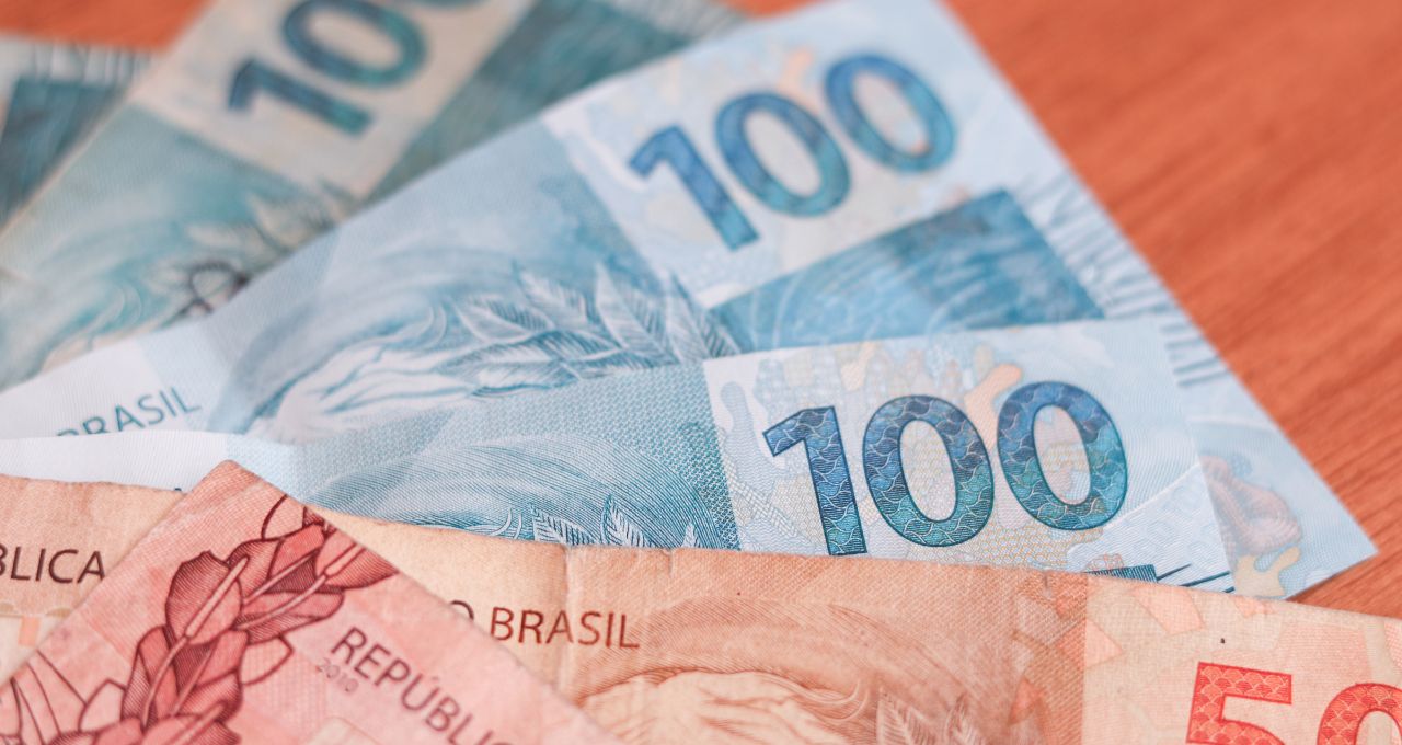 Especialistas veem ‘modelo Milei’ de ajuste fiscal como incompatível para realidade brasileira