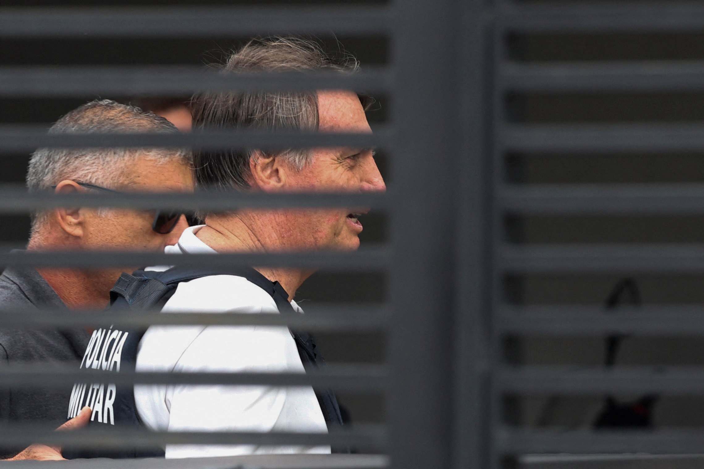 Jair Bolsonaro pede ao STF suspensão de condenação por golpe; Nunes Marques será o relator