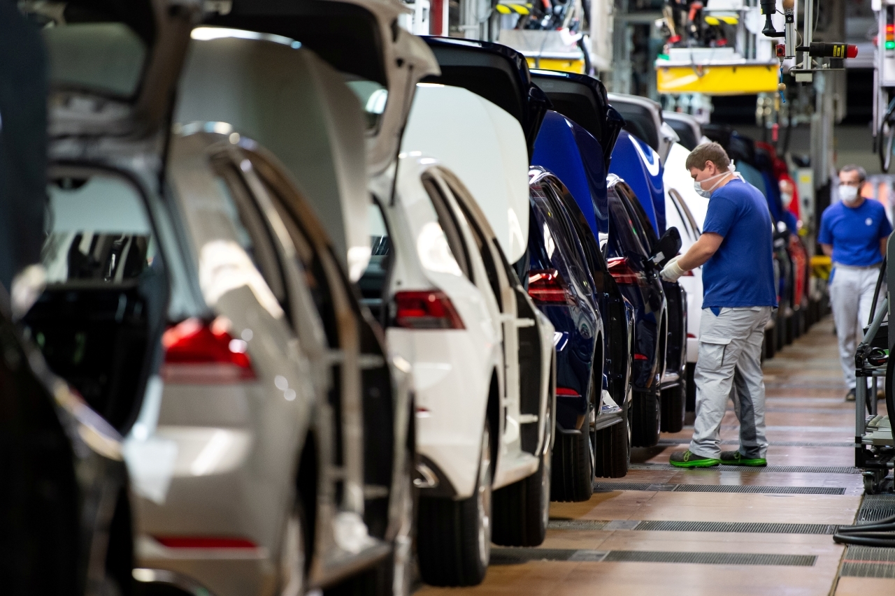 Anfavea eleva projeções de produção e vendas de veículos em 2026, mas corta exportações