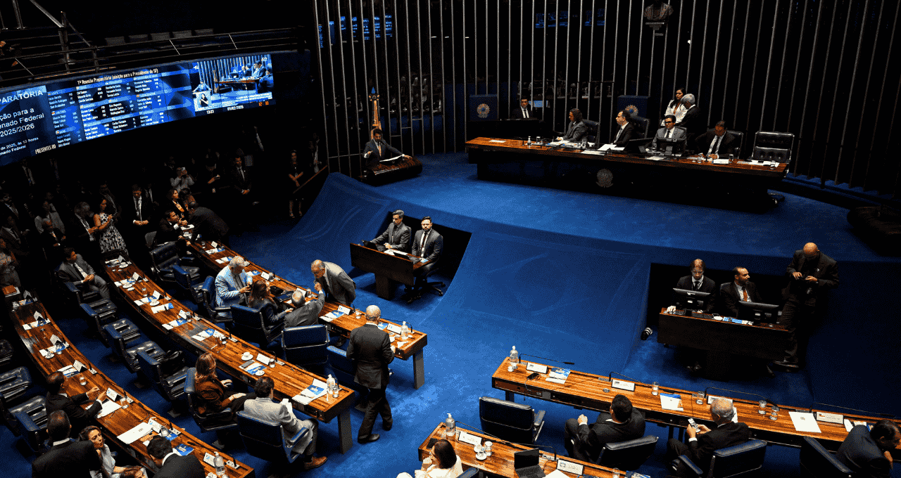 PEC do fim da escala 6×1 pode ser votada nesta quarta (14), após 5ª sessão de discussão