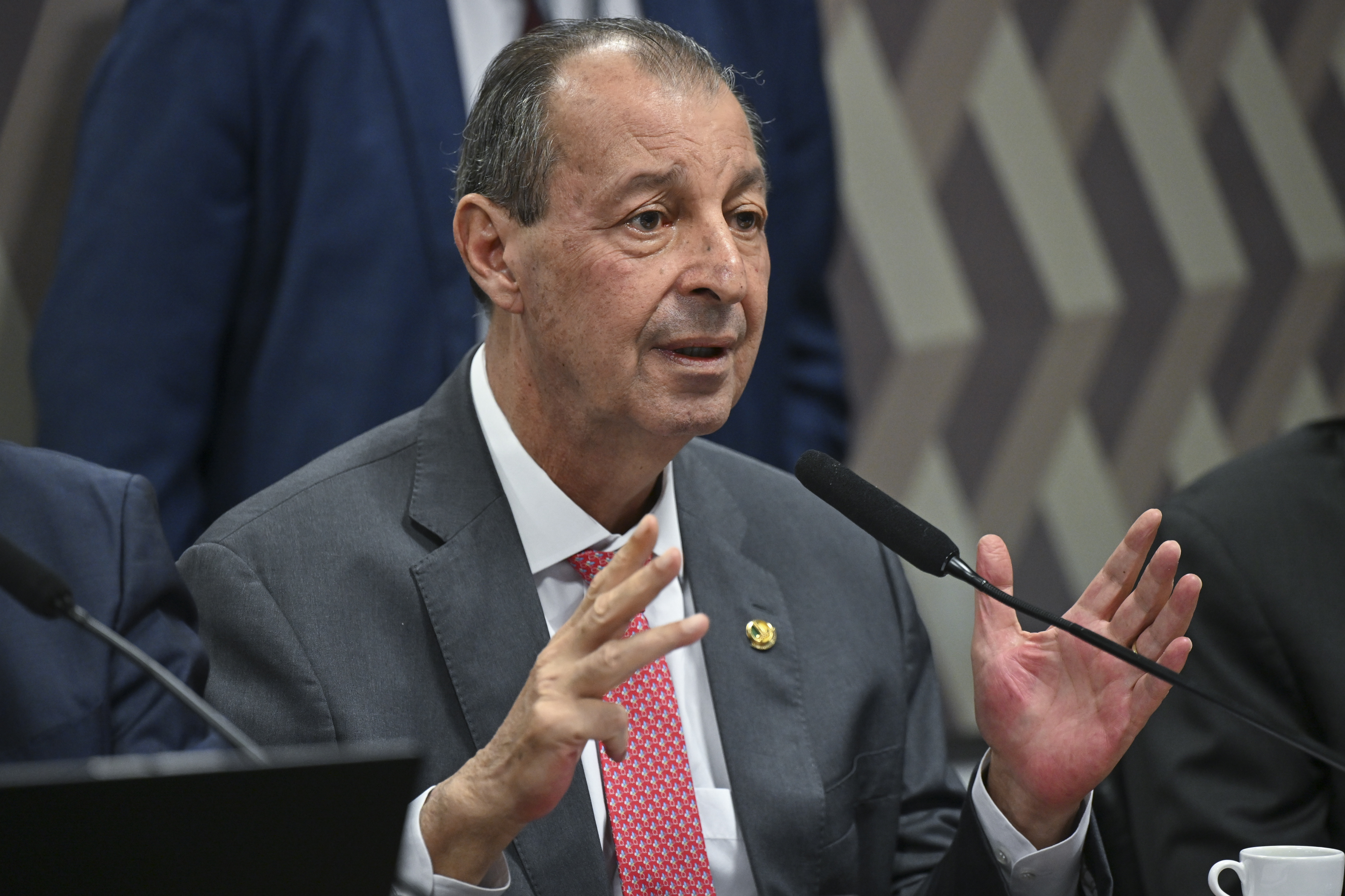 Omar Aziz (PSD) é eleito governador em 2º turno no Amazonas (AM)