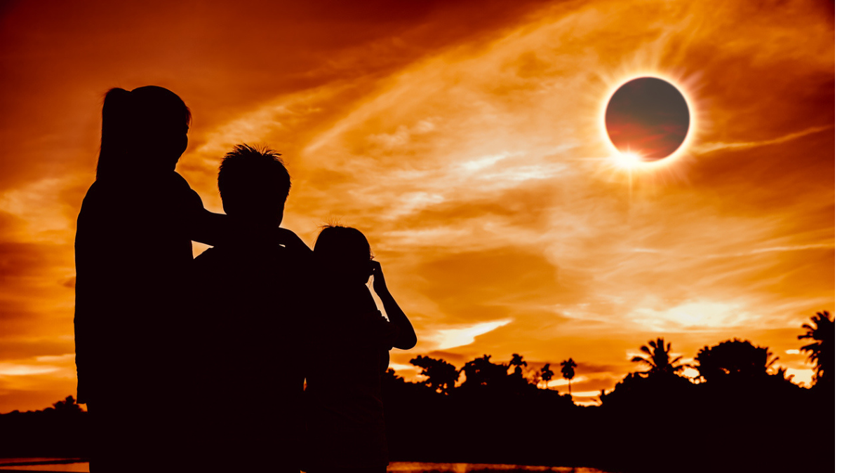 Eclipse total do sol: moradores do lugar perfeito para assistir ao fenômeno serão contemplados por chuva de meteoros