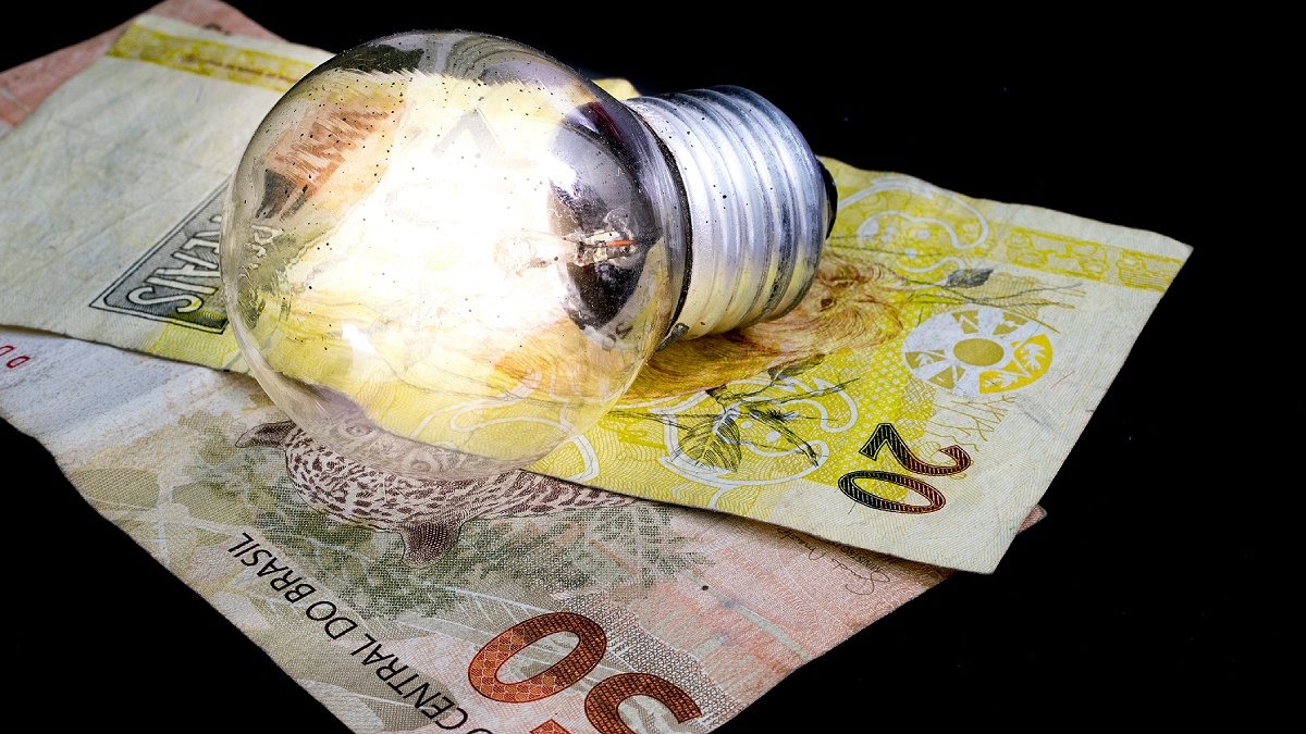 Luz sobre os investimentos: o que deve mexer com seu bolso na semana que começa agora