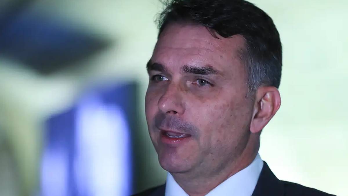 A euforia com Flávio Bolsonaro pode virar frustração? Por que uma vitória sobre Lula não é cheque em branco para reformas